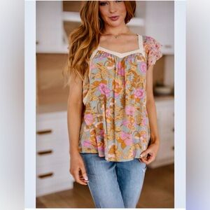 Jodifl Not So Serious Floral Blouse. Medium